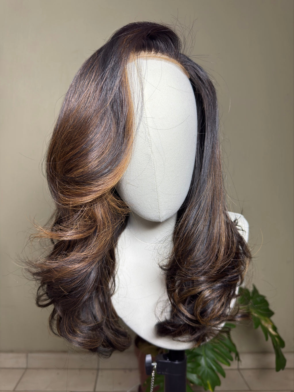 LAYERING AND STYLING OF WIG